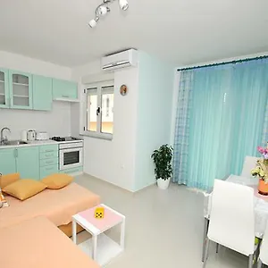 https://villa-antonio-trogir.hotels-in-trogir.com
